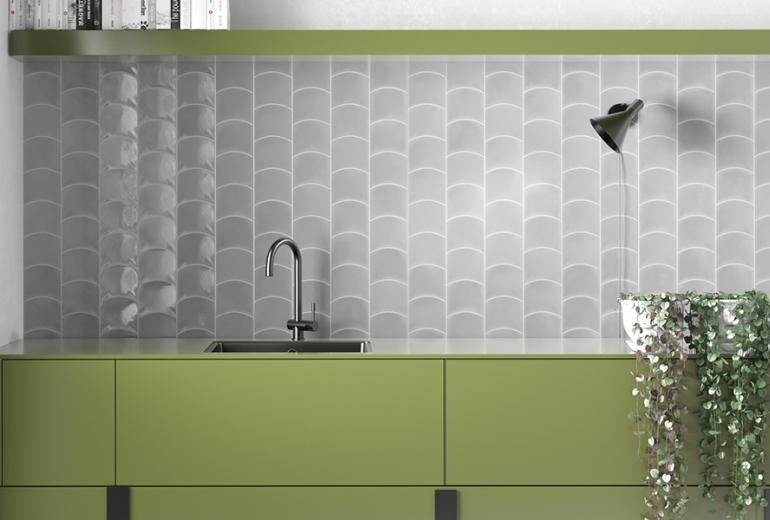 Wave Grey Owl Gloss 12x12 