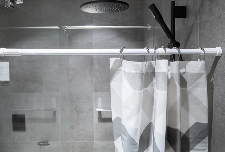 Nosilec za tuš zaveso White 70-120