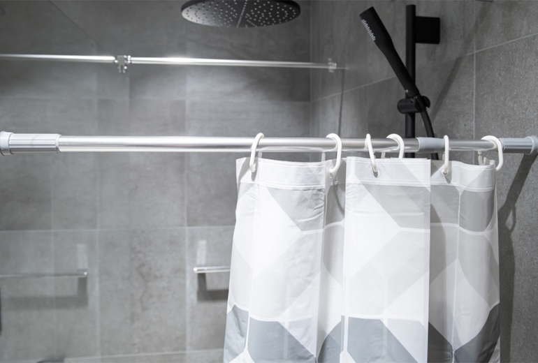 Nosilec za tuš zaveso Krom 110-200